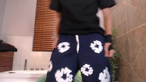 Lucca Moreti online show from March 28, 8:36 am