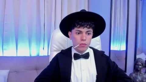 Lucho online show from April 19, 3:39 am