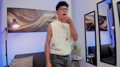 Lucho online show from April 15, 4:12 am