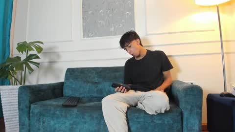 Snapshot of lucian_davi chatting on December 17, 3:39 pm Pirulo online show from December 17, 3:39 pm