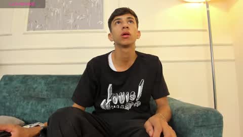Snapshot of lucian_davi chatting on January 29, 1:07 pm Pirulo online show from January 29, 1:07 pm