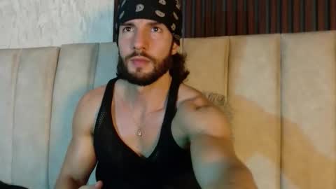 Snapshot of luciano_ferrer chatting on September 14, 8:44 pm Luciano online show from September 14, 8:44 pm