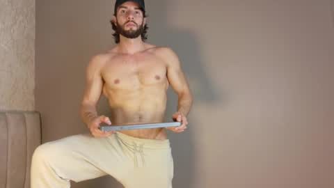 Luciano online show from October 31, 12:12 am