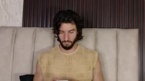 Snapshot of luciano_ferrer chatting on September 9, 8:30 pm Luciano online show from September 9, 8:30 pm