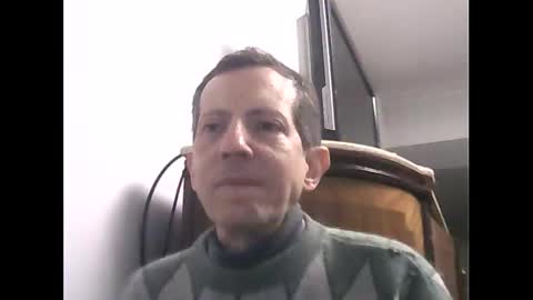 Snapshot of lucianoaxel chatting on October 27, 9:39 pm Luciano online show from October 27, 9:39 pm