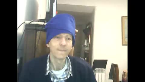 Snapshot of lucianoaxel chatting on November 2, 2:16 am Luciano online show from November 2, 2:16 am