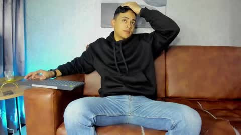 Snapshot of lucii_fer_ chatting on January 29, 11:20 am Leo online show from January 29, 11:20 am
