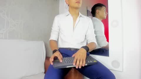 Snapshot of lucii_fer_ chatting on February 18, 11:11 am Leo online show from February 18, 11:11 am