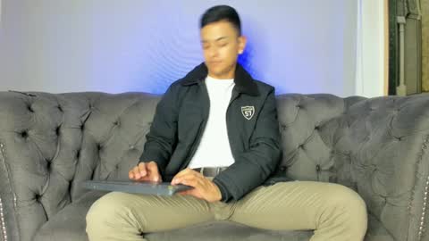 Snapshot of lucii_fer_ chatting on January 4, 11:00 am Leo online show from January 4, 11:00 am
