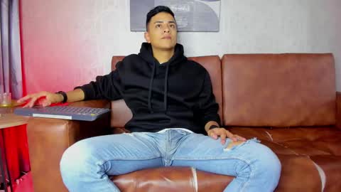 Snapshot of lucii_fer_ chatting on January 27, 11:11 am Leo online show from January 27, 11:11 am