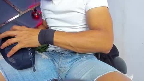 Leo online show from March 12, 12:24 pm