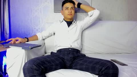 Snapshot of lucii_fer_ chatting on January 26, 11:50 am Leo online show from January 26, 11:50 am