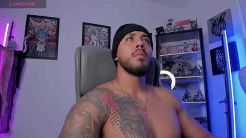 Snapshot of luck_spartans chatting on October 27, 10:34 pm Luck online show from October 27, 10:34 pm