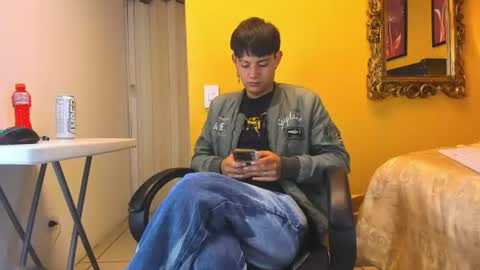 luckk_ online show from June 25, 5:12 am
