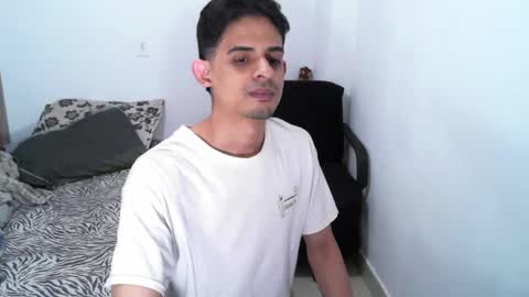 Snapshot of lucky_badboy chatting on February 4, 2:17 am Lucky online show from February 4, 2:17 am