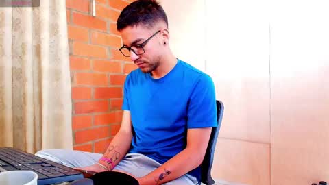 Snapshot of lucky_blessed chatting on March 12, 3:18 pm lucky_blessed online show from March 12, 3:18 pm