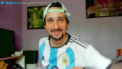 Snapshot of lucky_littlehorse77 chatting on February 5, 3:20 pm Luca Lucky online show from February 5, 3:20 pm