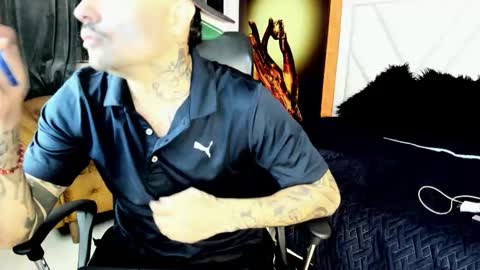 lucky_smith1 online show from January 14, 1:43 am