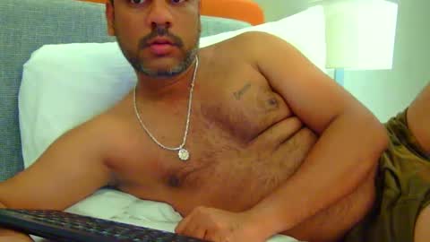 Snapshot of luckyfinalone chatting on October 4, 12:27 am luckyfinalone online show from October 4, 12:27 am