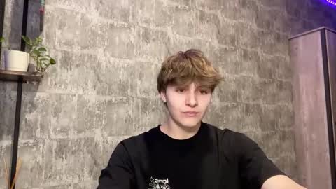 Ricky online show from February 14, 3:29 pm