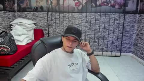 Lucky online show from April 23, 10:01 pm