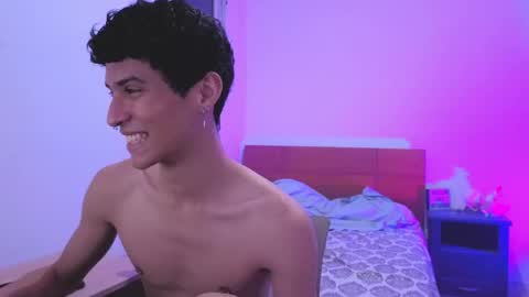 Lu Independent Model online show from April 30, 3:13 am