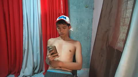 lui_the_fucker online show from March 12, 4:42 am