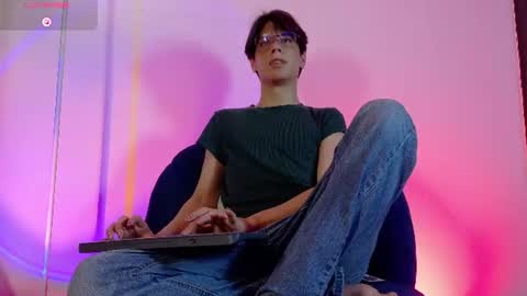 Lui online show from June 16, 3:09 am