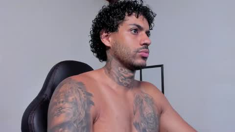 Luigi Vitale online show from April 29, 4:28 am