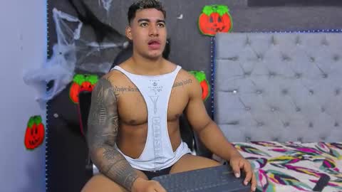 Snapshot of luigi_hot_ chatting on October 15, 10:56 am Luigi Independent model online show from October 15, 10:56 am