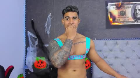 Snapshot of luigi_hot_ chatting on November 1, 5:39 pm Luigi Independent model online show from November 1, 5:39 pm