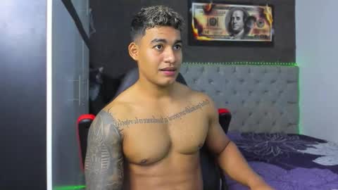 Snapshot of luigi_hot_ chatting on October 23, 3:21 am Luigi Independent model online show from October 23, 3:21 am