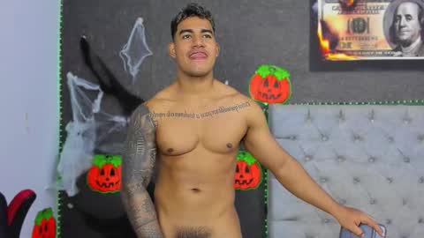 Snapshot of luigi_hot_ chatting on October 16, 11:07 am Luigi Independent model online show from October 16, 11:07 am