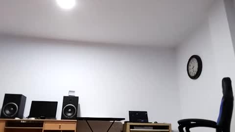 Luigi online show from April 9, 7:31 pm