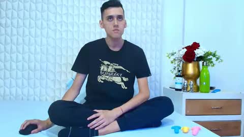 Snapshot of luigimarchetti chatting on October 20, 8:35 pm luigimarchetti online show from October 20, 8:35 pm