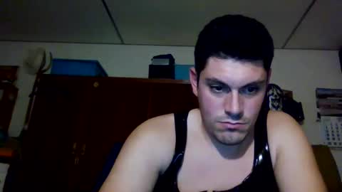 Snapshot of luis2423 chatting on October 13, 5:30 pm A slave to the mistress.. un esclavo para las amas dominantes. online show from October 13, 5:30 pm