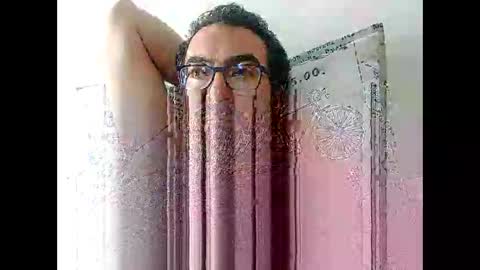 Snapshot of luis2988z chatting on October 5, 6:45 pm Hairyman online show from October 5, 6:45 pm