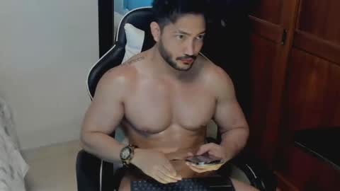 luis_baptista online show from May 23, 7:19 pm