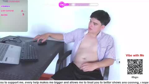 Luis S Kennedy online show from March 4, 2:13 pm