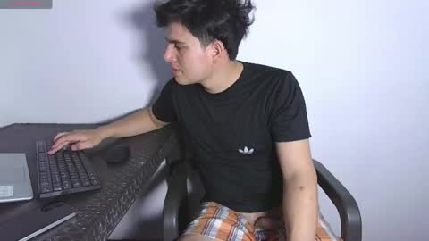 Luis S Kennedy online show from March 19, 3:04 pm