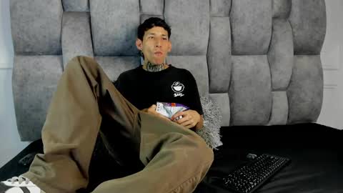 Snapshot of lujuriau_u chatting on September 9, 4:12 am lujuriau_u online show from September 9, 4:12 am
