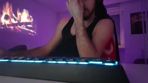 lukasschoetz online show from January 13, 8:02 pm