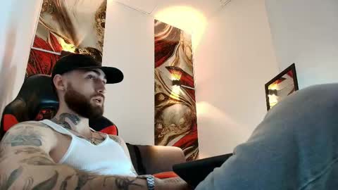 LUKE online show from April 28, 1:05 pm