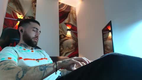 Snapshot of luke_davis01 chatting on September 29, 1:08 pm LUKE online show from September 29, 1:08 pm