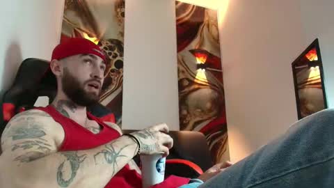 Snapshot of luke_davis01 chatting on September 26, 1:42 pm LUKE online show from September 26, 1:42 pm