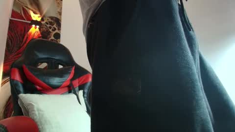Snapshot of luke_davis01 chatting on September 25, 1:32 pm LUKE online show from September 25, 1:32 pm