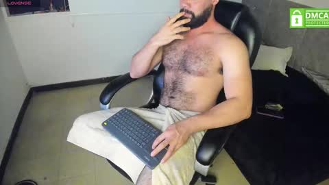 Snapshot of luke_diaz7 chatting on October 31, 6:15 am luke diaz7 online show from October 31, 6:15 am