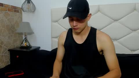 Snapshot of luke_julien chatting on March 9, 7:37 pm Luke Julien online show from March 9, 7:37 pm