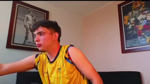 Snapshot of lukeboyce chatting on September 23, 9:58 pm lukeboyce online show from September 23, 9:58 pm