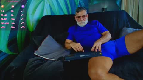Snapshot of lukecrews chatting on September 17, 7:37 pm Luke Crews online show from September 17, 7:37 pm